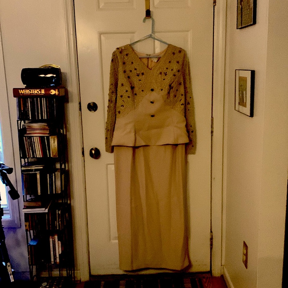 Mother of the bride dress, size 16,Color Cream with white pearl and tan beadwork